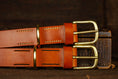 Bild in Galerie-Betrachter laden, Hundehalsband Leder Cognac Messing