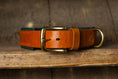 Bild in Galerie-Betrachter laden, Hundehalsband aus Leder Cognac