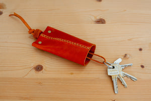 Lederaccessoires, Schlüsseletui aus Leder. Handgenähtes Etui aus Leder für deine Schlüssel von der JZ Ledermanufaktur. Schönes aus Leder, handgefertigt made in Germany.