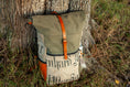 Bild in Galerie-Betrachter laden, Retro Canvas Rucksack mit Rolltop. Rolltoprucksack im Vintage Stil aus Canvas, Leder und Leinen, handmade