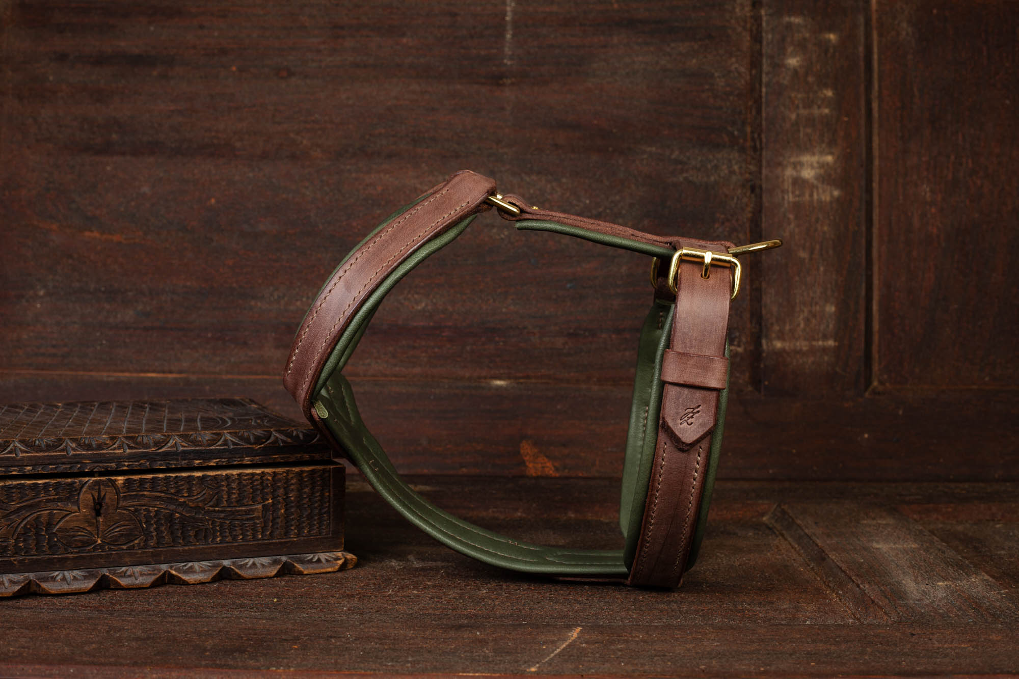 Hundegeschirr Geschirr Ledergeschirr nach Maß Maßangefertigtes Geschirr aus Leder Braun Oliv