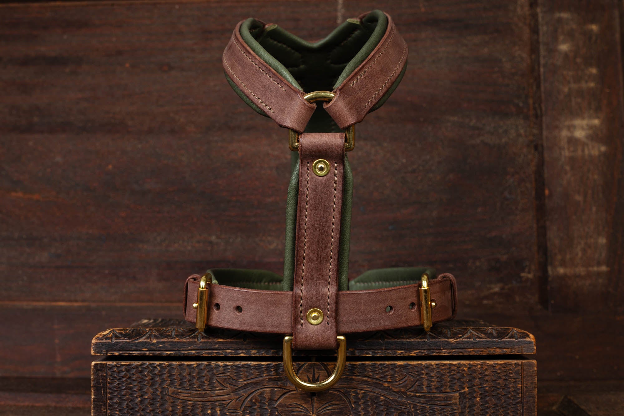Hundegeschirr Geschirr Ledergeschirr nach Maß Maßangefertigtes Geschirr aus Leder Braun Olivgrün