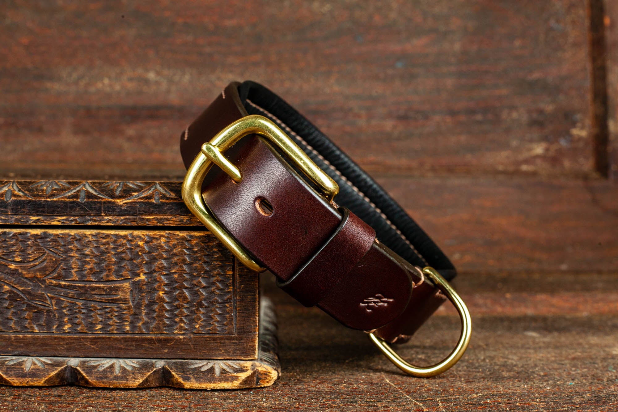 Halsband Hundehalsband ELODY gepolstert dunkelbraun schwarz gold