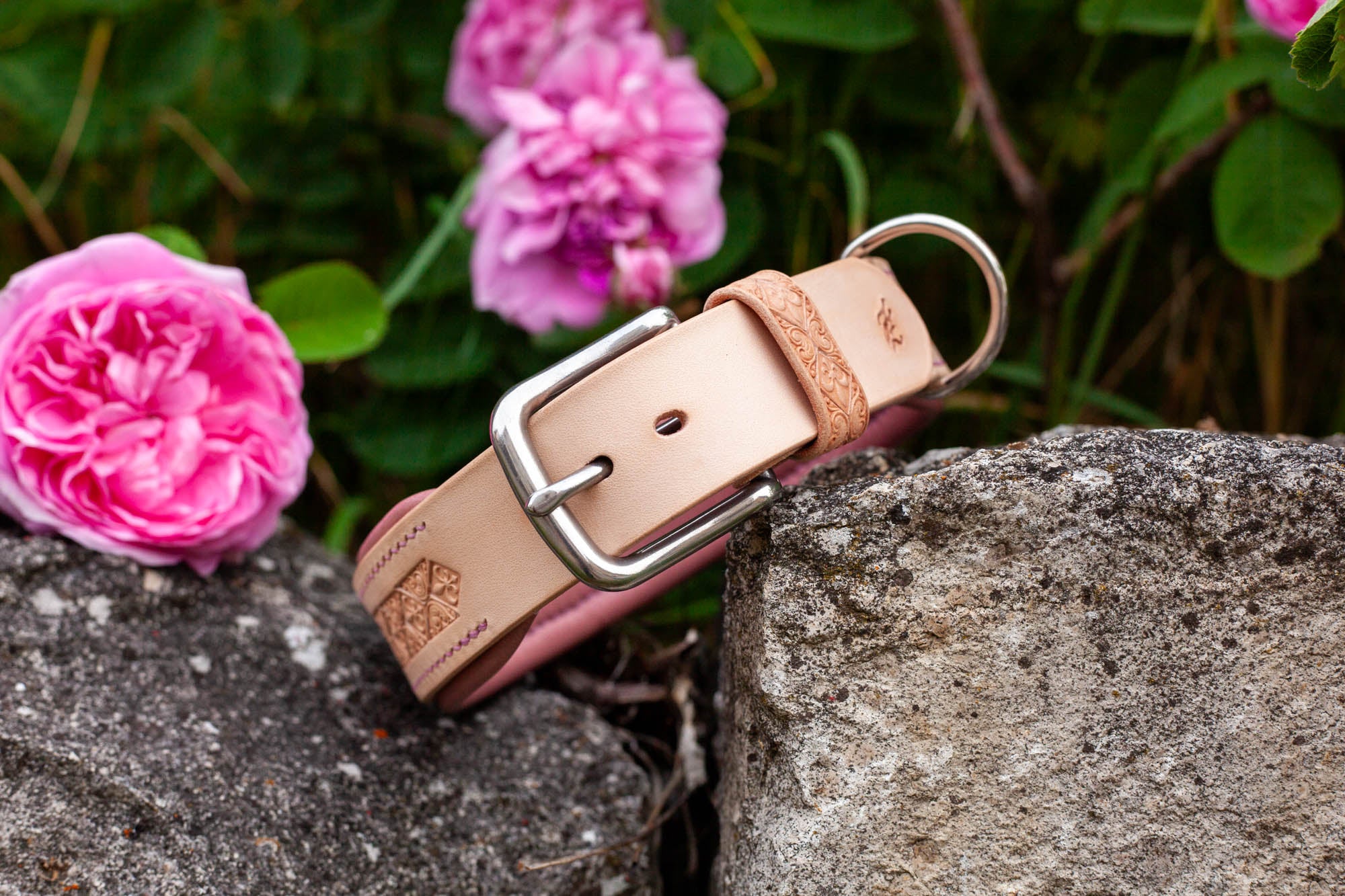 Lederhalsband Muster Natur Altrosa