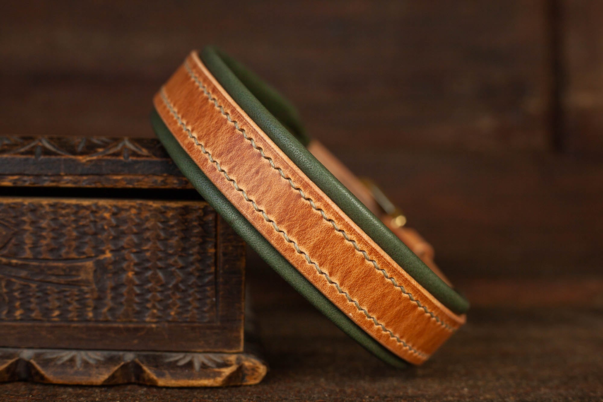 Lederhalsband Olivgrün