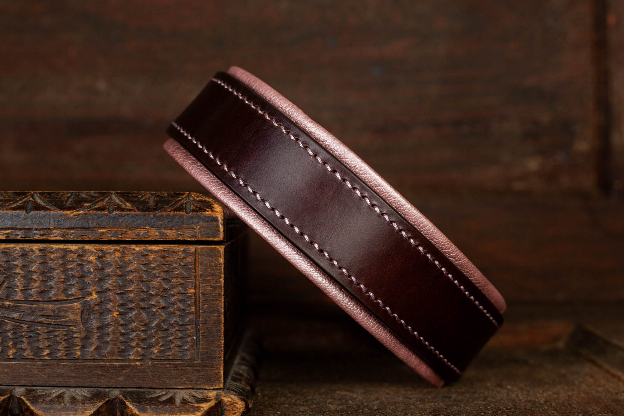 Halsband Leder Dunkelbraun Rosa
