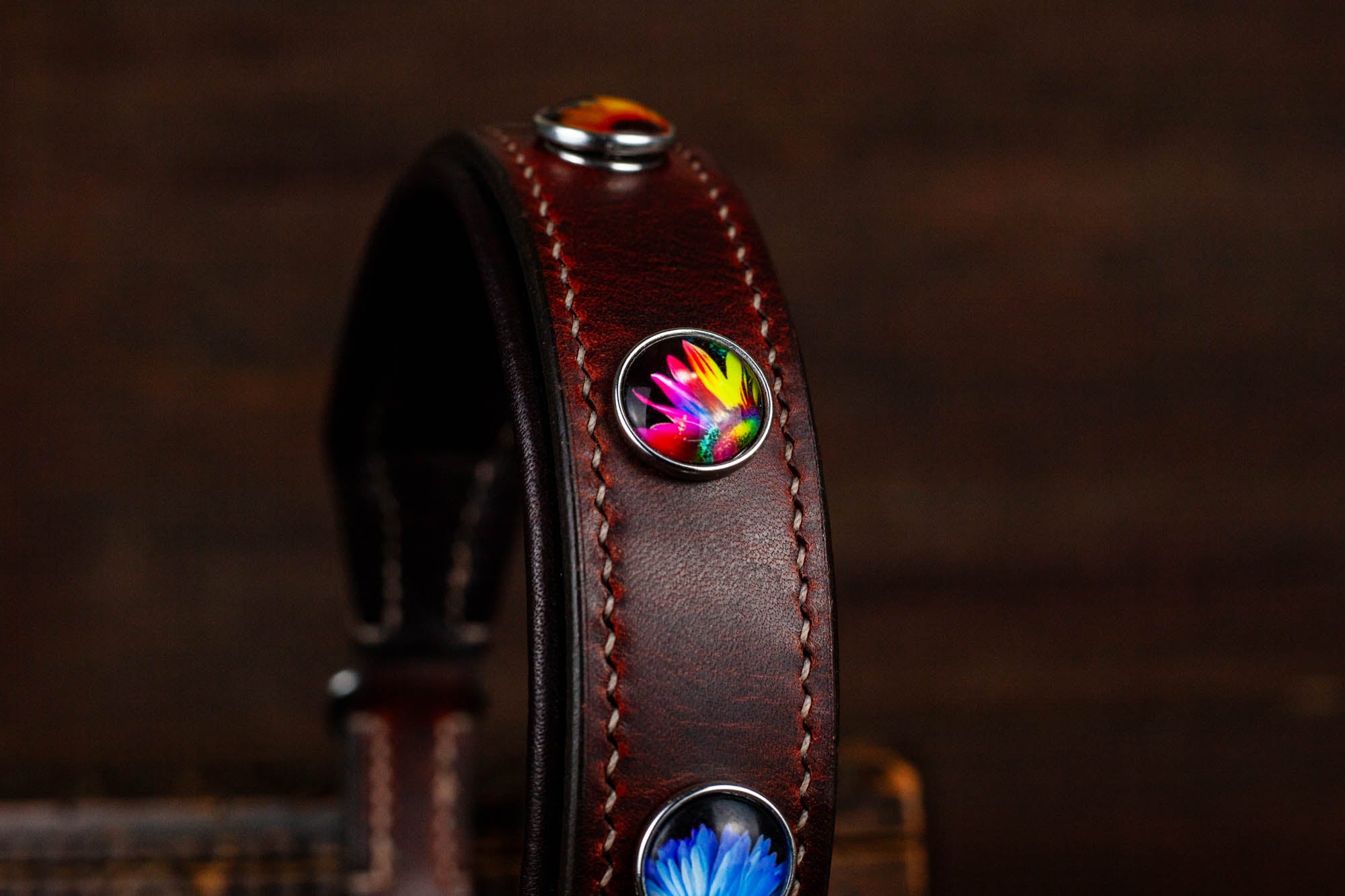 Lederhalsband Halsband Hundehalsband mit bunten Blumen Cabochons Druckknöpfe