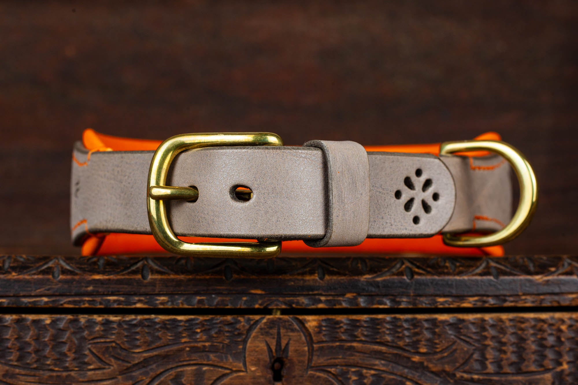 Hundehalsband aus Leder mit Lochmuster Halsband Lederhalsband