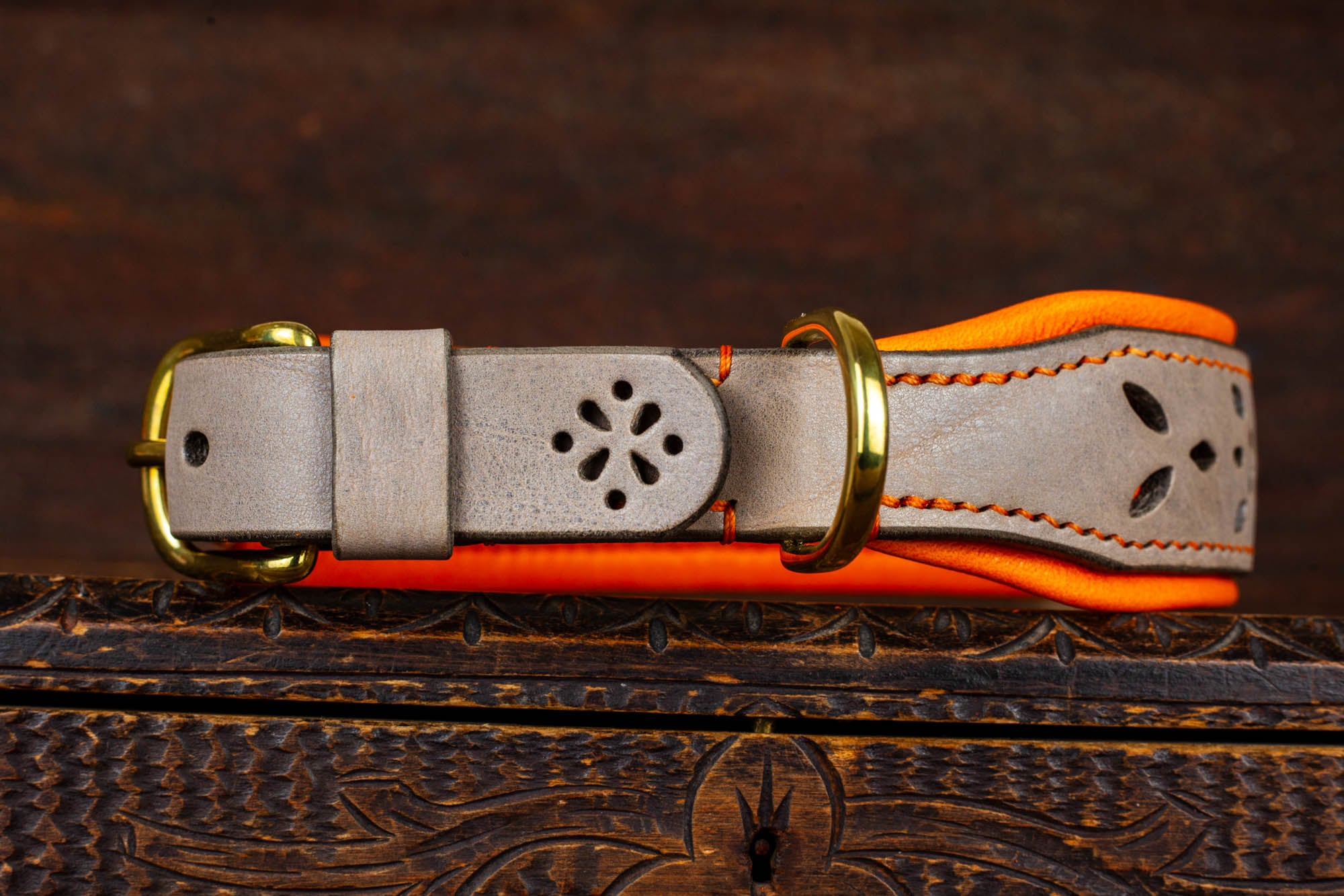 Hundehalsband aus Leder mit Lochmuster Halsband Lederhalsband