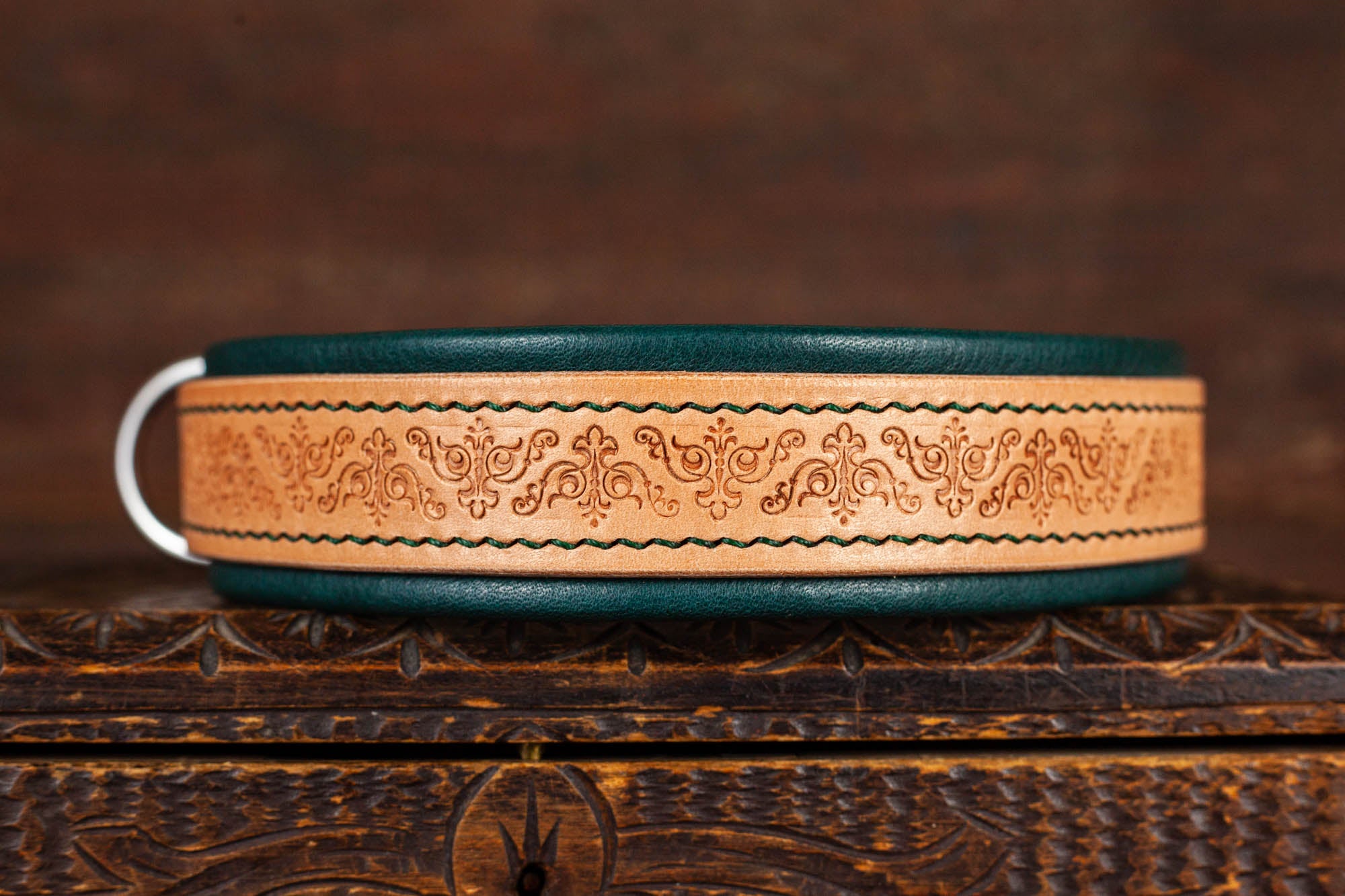 Hundehalsband mit Prägung Muster aus Leder Halsband