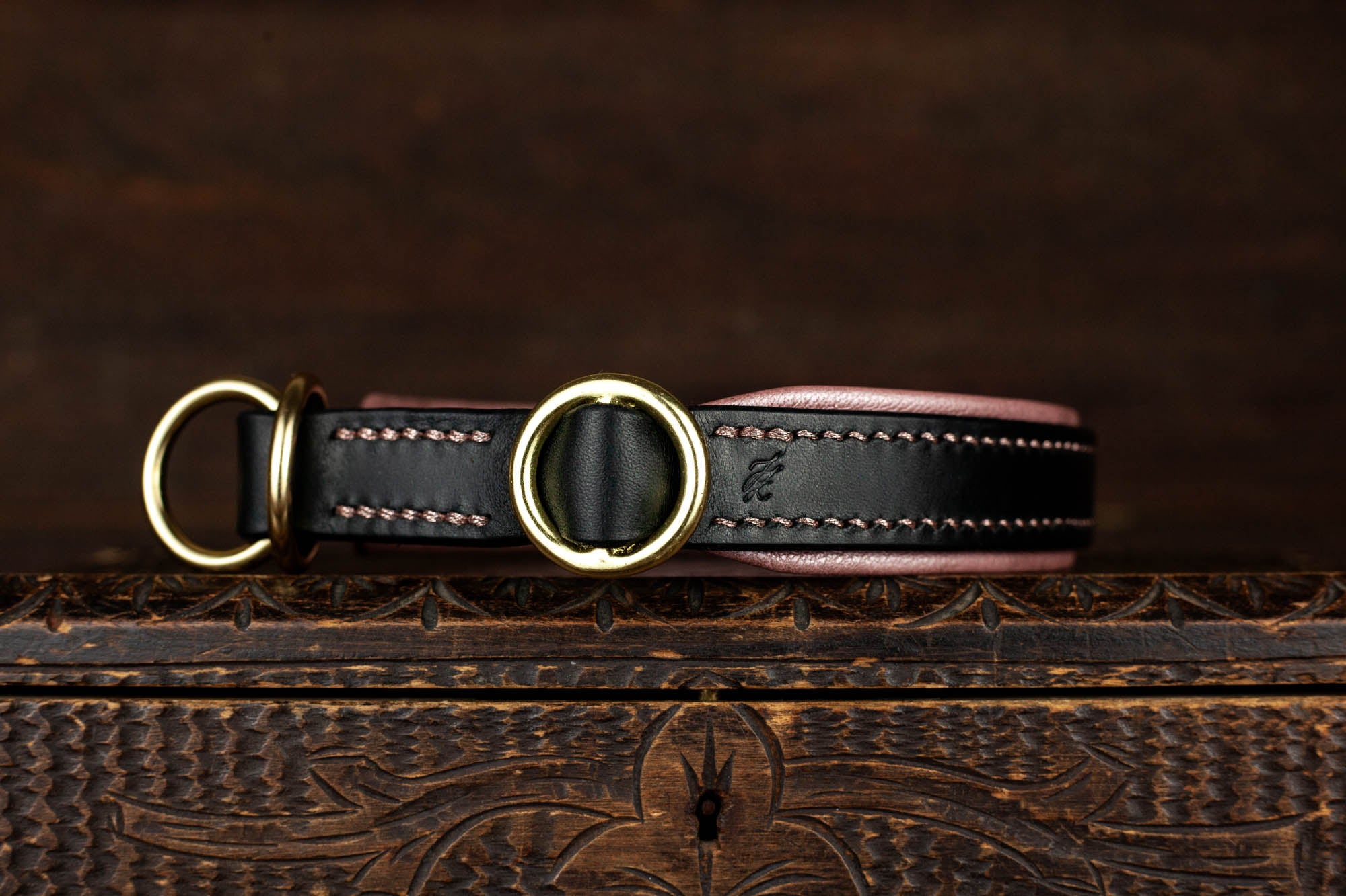 Halsband Schwarz Rosa