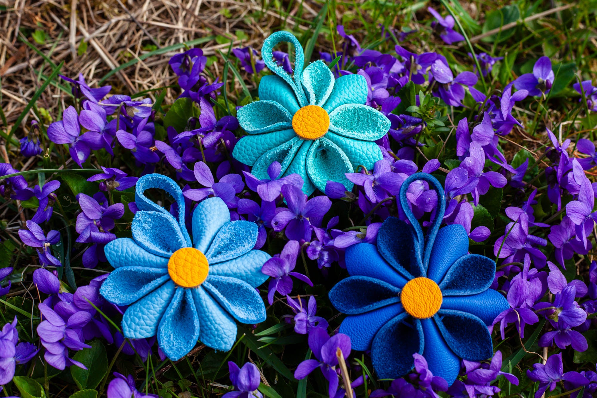 Lederblume handgemacht 