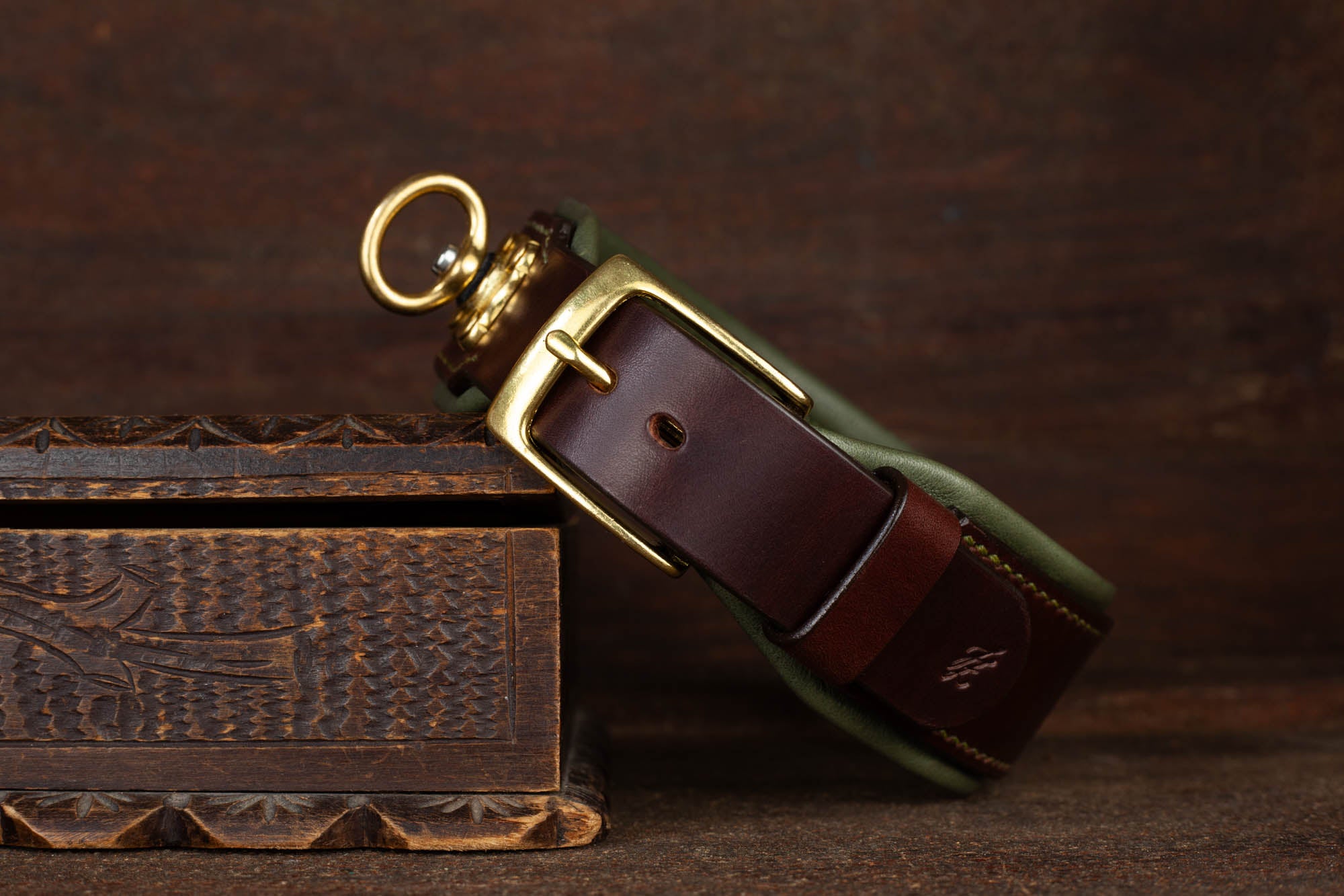 Lederhalsung Dunkelbarun Olive