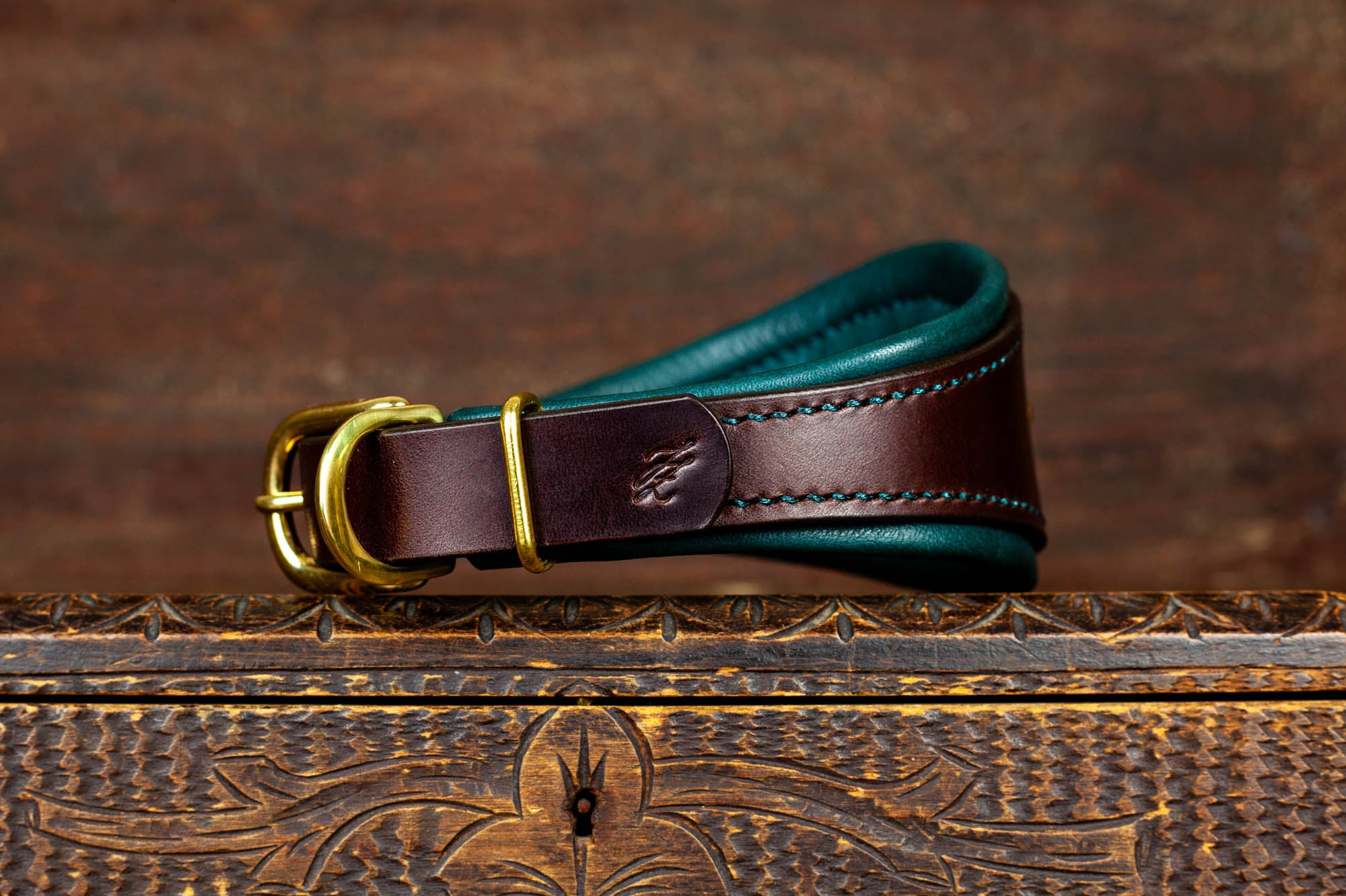 Windhundhalsband aus Leder dunkelbraun Grün Gold Strass exklusiv maßanfertigung 6cm Windhund