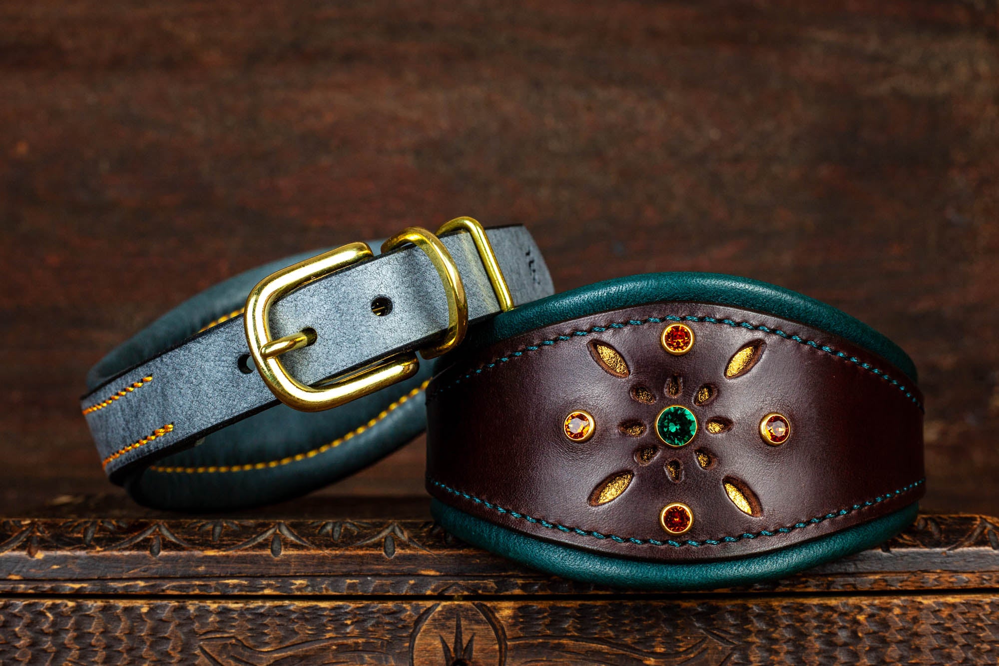 Windhundhalsband aus Leder mit Strasssteinen 