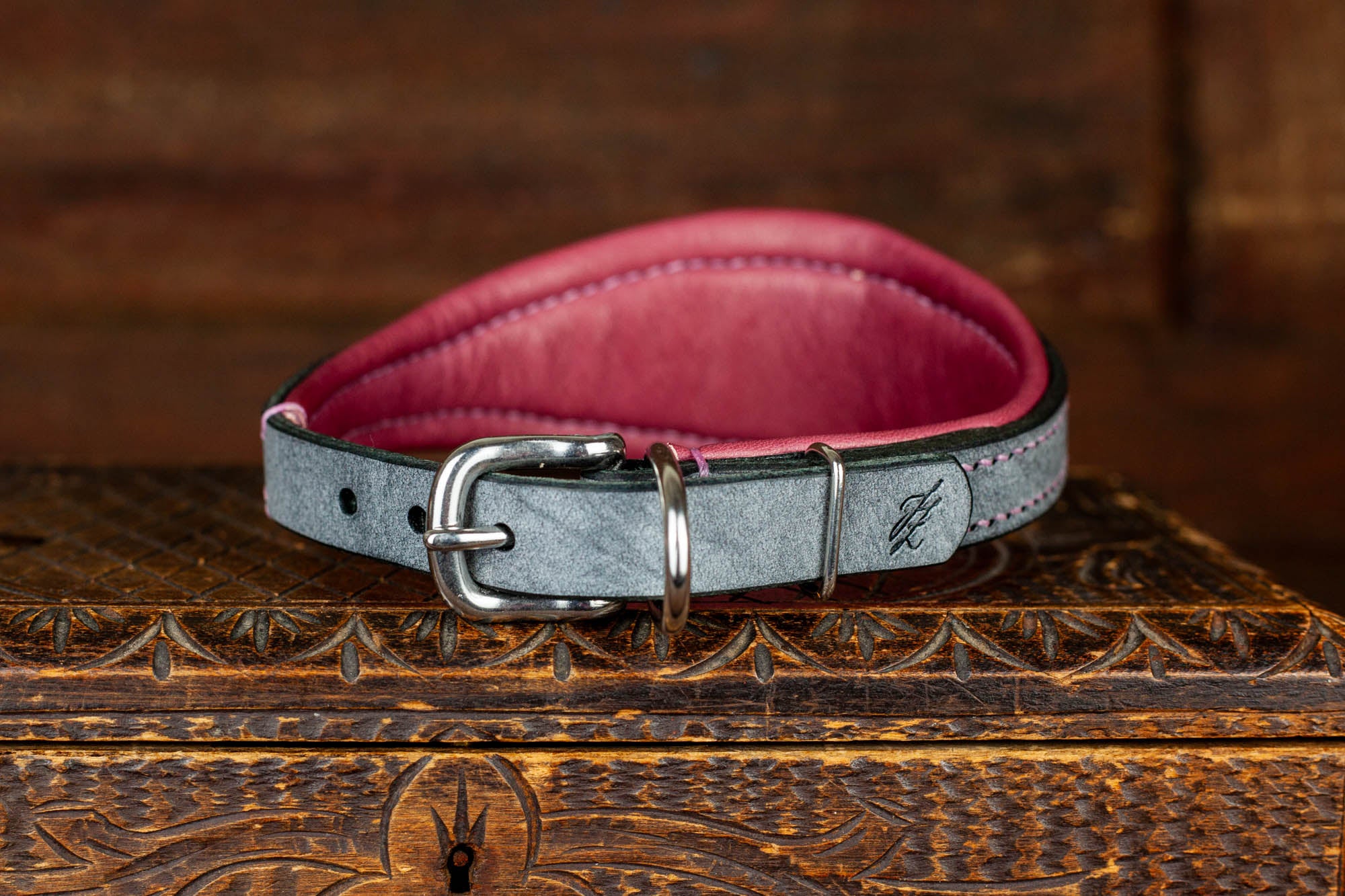 Windhundhalsband Halsband für Windhund Galgo Whippet Windspiel aus Leder Grau Edelstahl Malve Beere